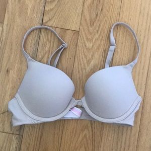 Victoria’s Secret Pink bra